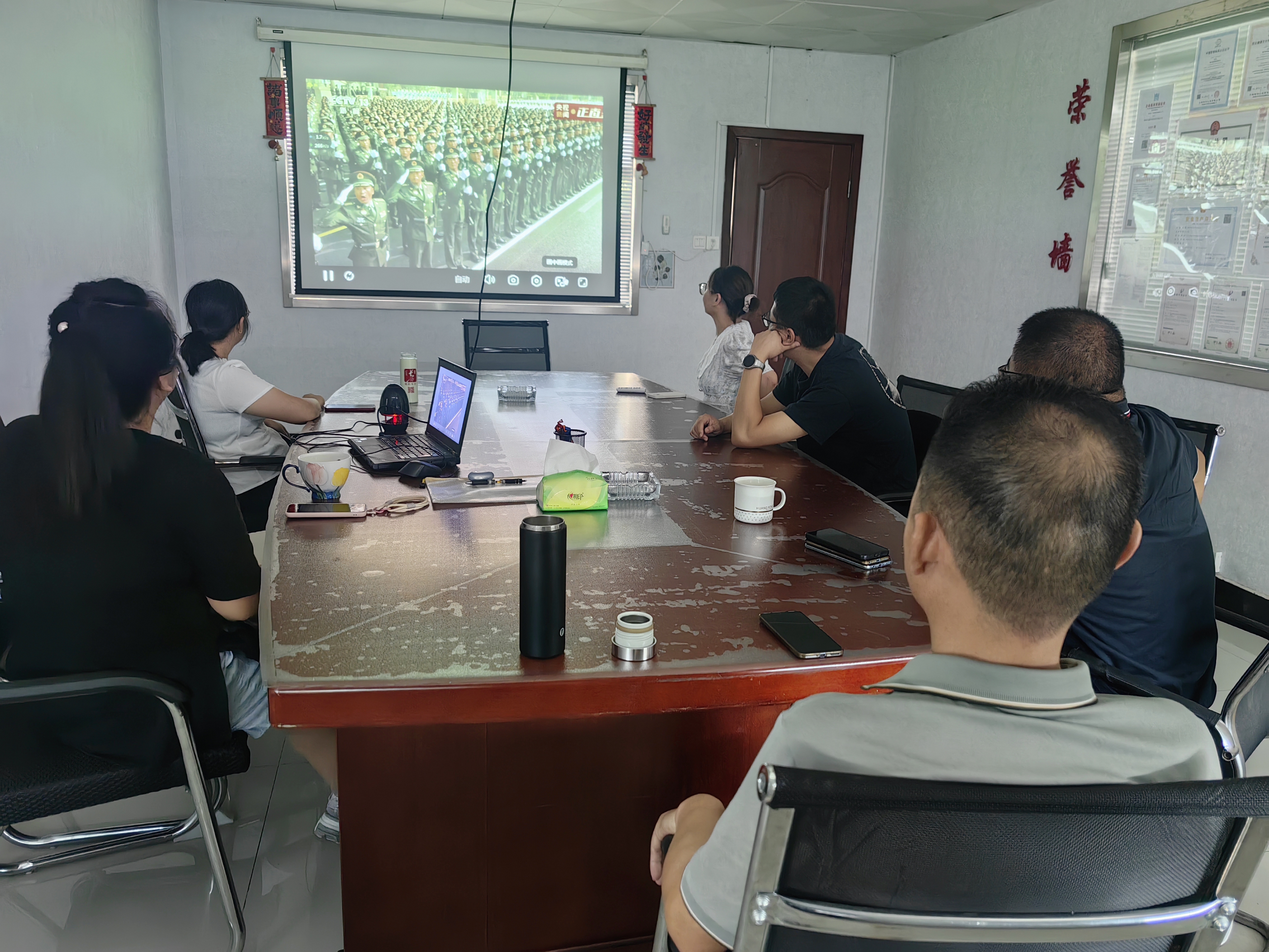 閱兵礪誌，同心奮進（jìn）